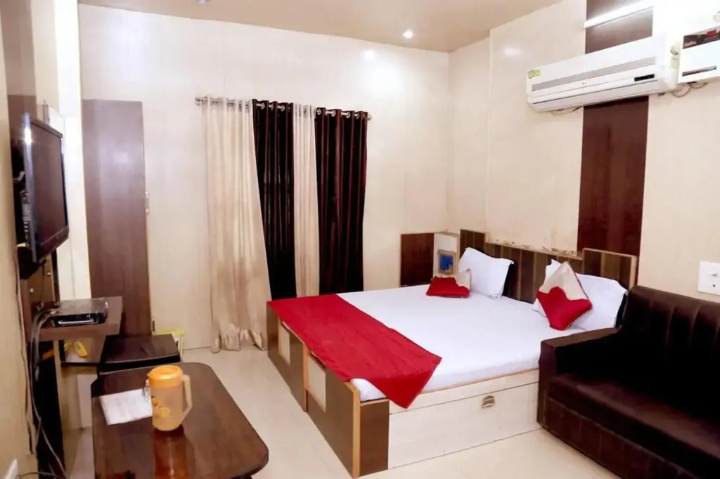 Malik Residency