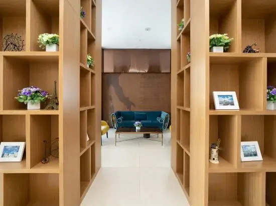 Yeste Hotel (Baise Zhuzhou Bridge No. 5 Middle School)