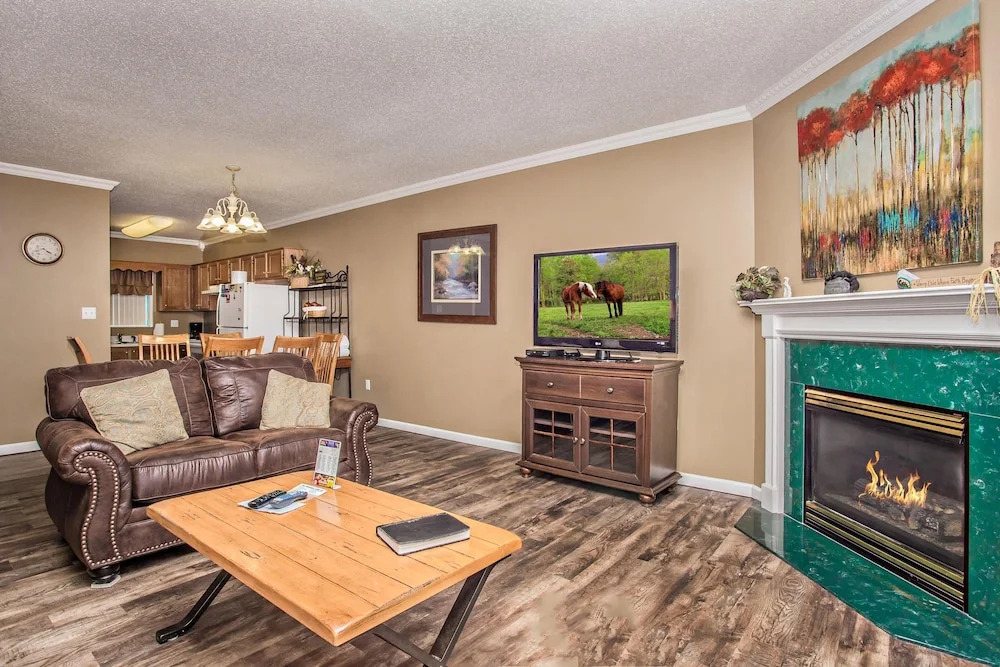 Whispering Pines 413hc