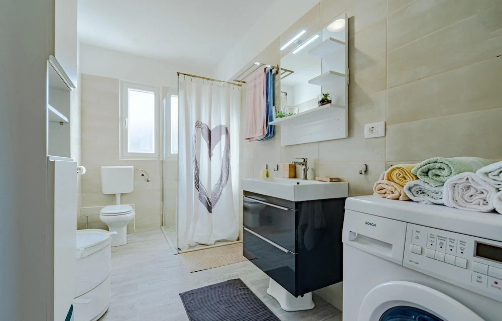 Nice Apartment in Vela Luka With Wifi and 2 Bedrooms