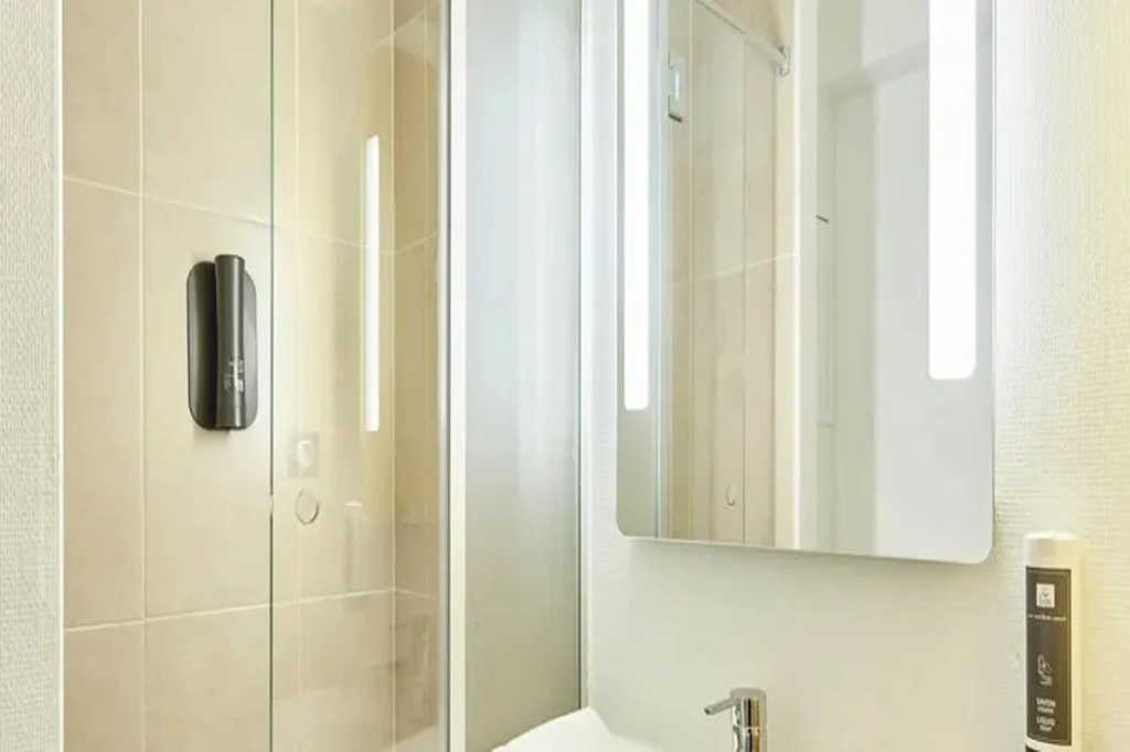 B&B HOTEL Evry Lisses 2 - 3 étoiles
