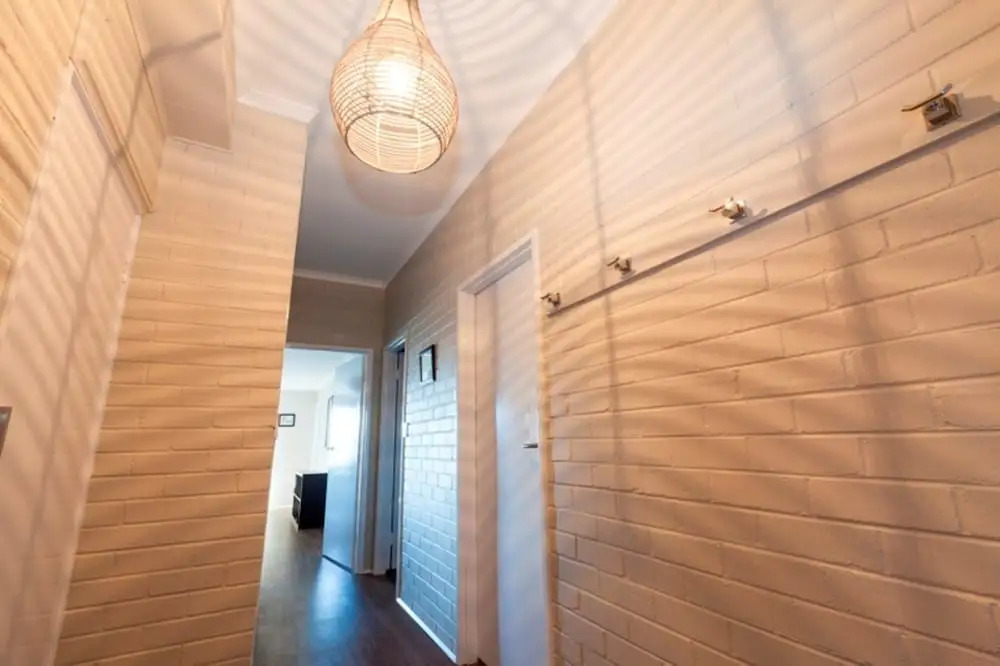 Summit 9 - Modern and stylish newly renovated apartment