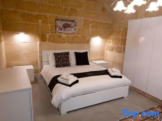 Surwig - 5 bedrooms (sleeps 9 + 2 kids)  Kercem village