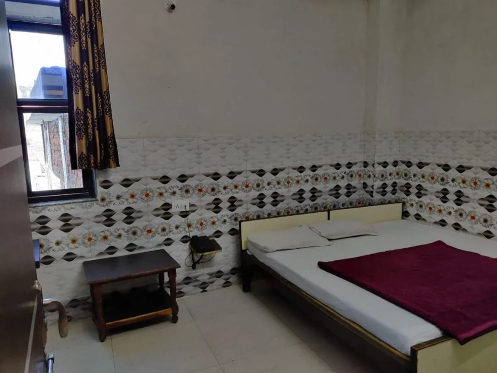 Hotel Ujala Palace