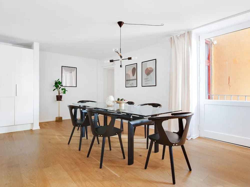 City 1- Pleasant 4-bdr Apt in Central Copenhagen
