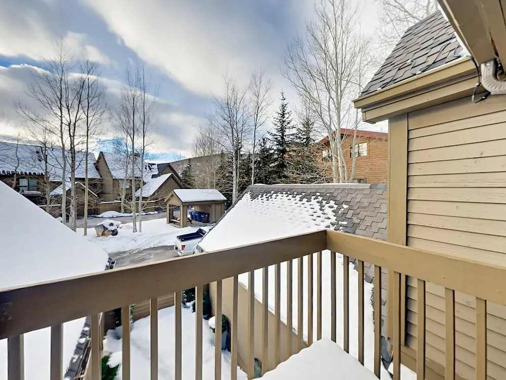 3160 Deer Valley Drive East #8 Townhouse 2 Bedrooms 2.5 Bathrooms Town