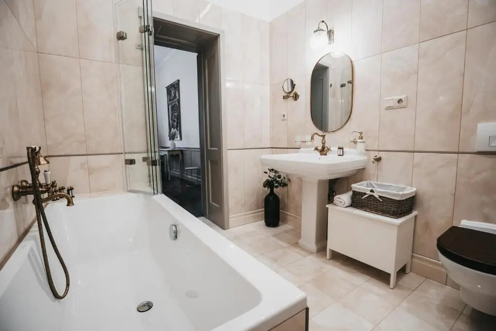 Room42 - Suites & Apartments