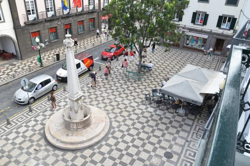 Edificio Charles 201