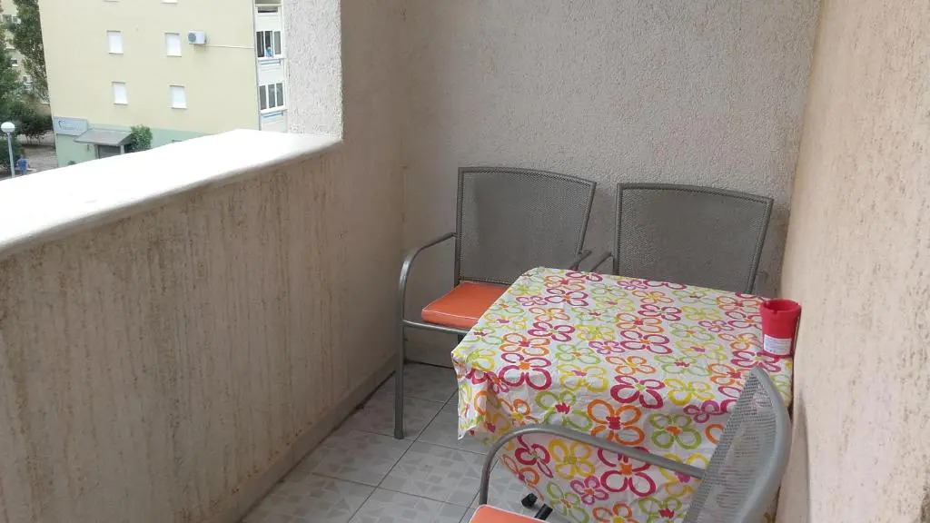 Apartment Max