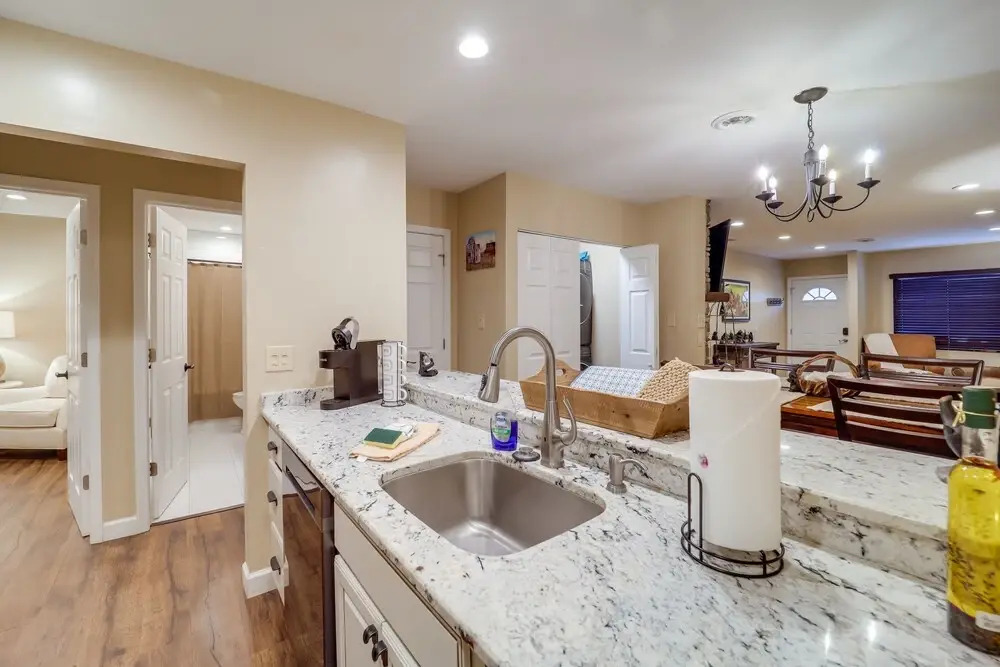 Mtn-view Condo w/ Lookout Deck in Banner Elk!