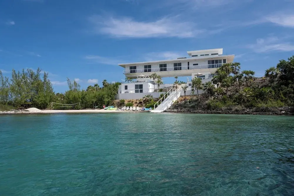 Modernized Beach House With Pool