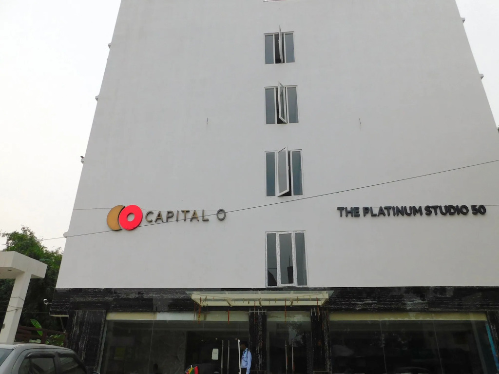 Capital O 14525 The Platinum Studio 50