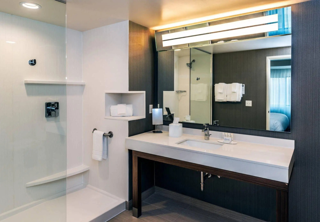Courtyard by Marriott Somerset