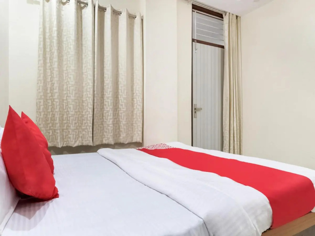 OYO 74321 Hotel Dwarika Palace