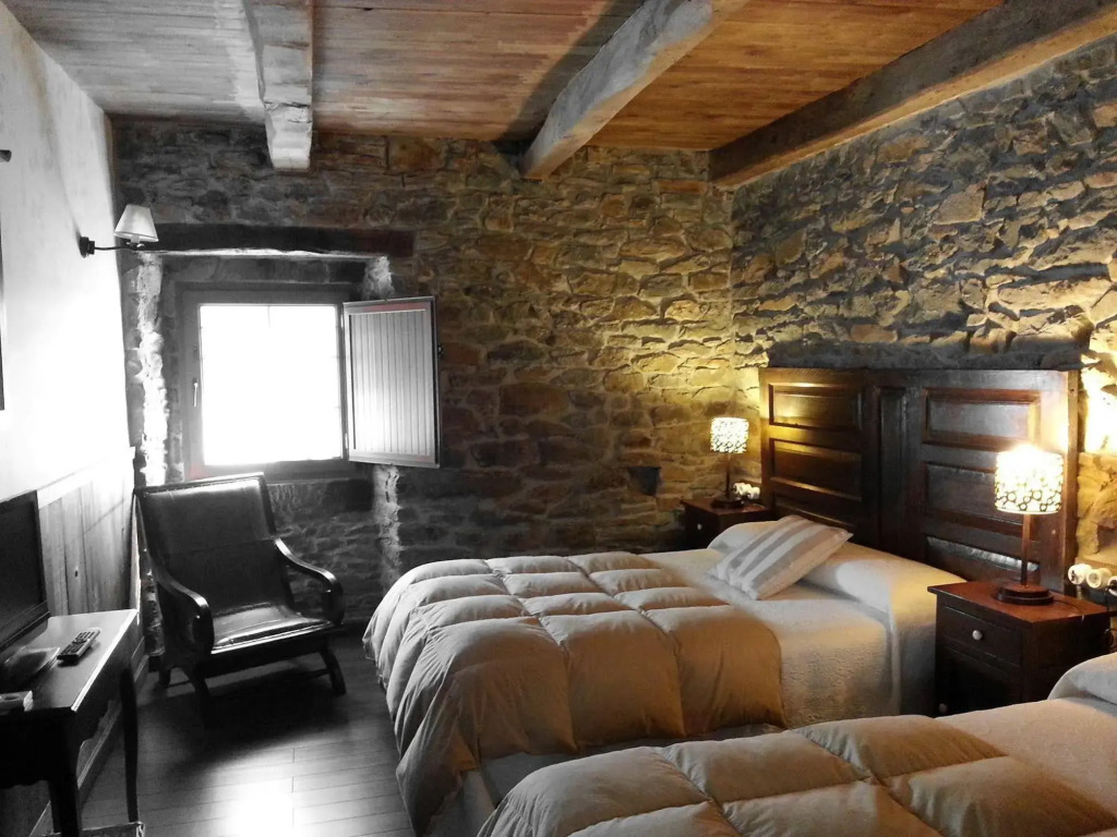 Hostal De Montaña La Aldeya