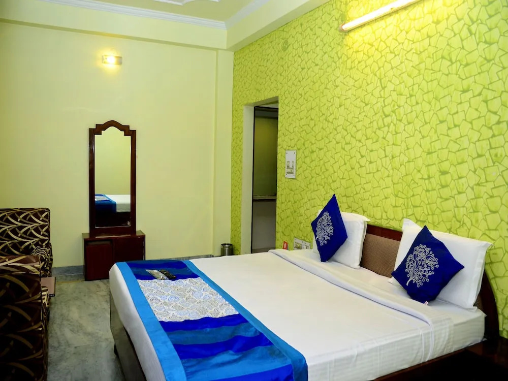 OYO Flagship 3071 Hotel Kamesh Hut