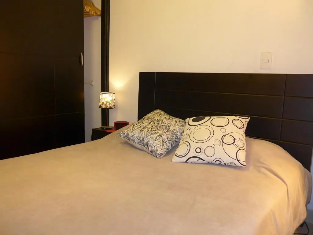Patrice's Fully Furnished Apartment Medellin
