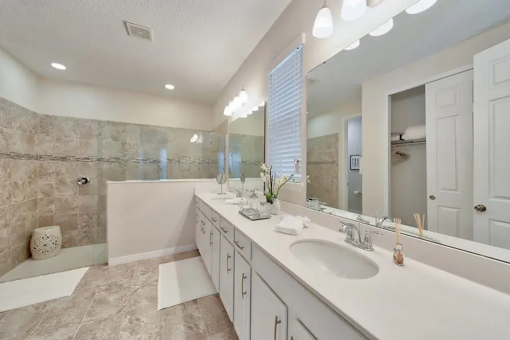Solara Resort 9047