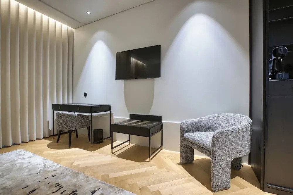 Palatial Suites