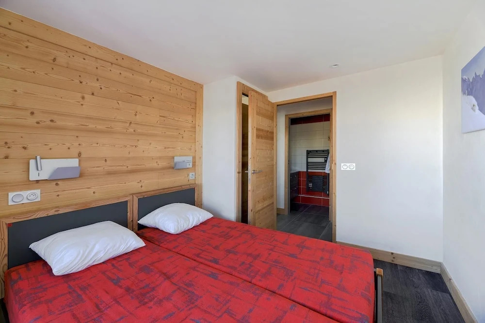 Residence LES Coches Apartment in a Family Resort at the Bottom of the Slopes Bac113