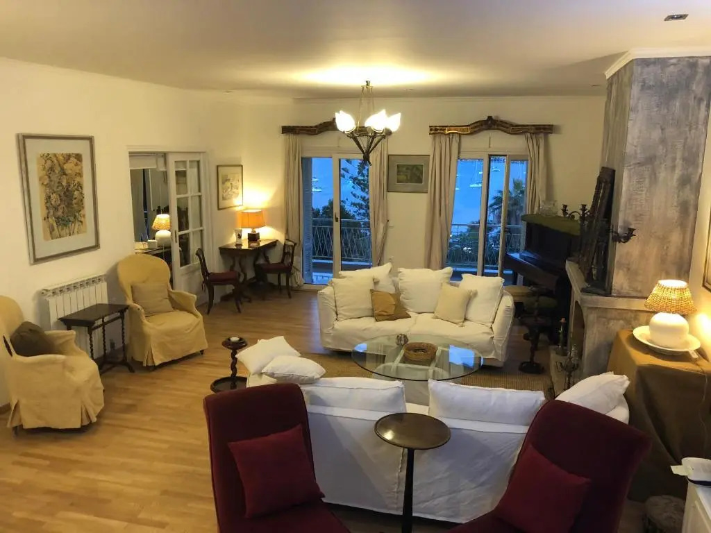 Classy lux apt w/ sea view, garden, parking