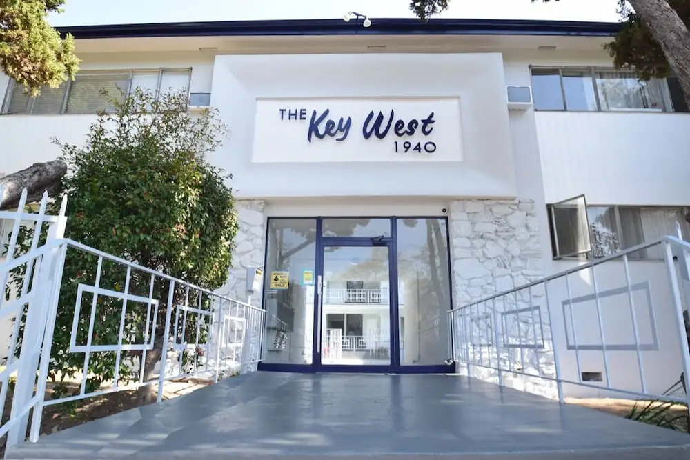 Hollywood Business Apartments