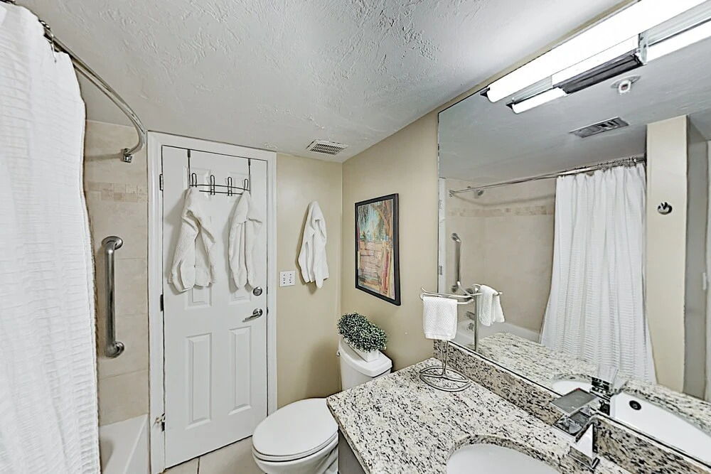 New Listing! All-suite Beach Getaway W/ Pool 2 Bedroom Condo