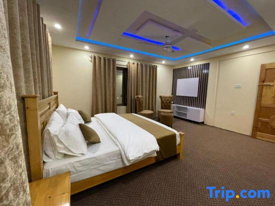 Skardu Saraye Hotel & Resort