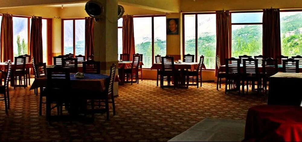 Hilltop Hotel, Hunza