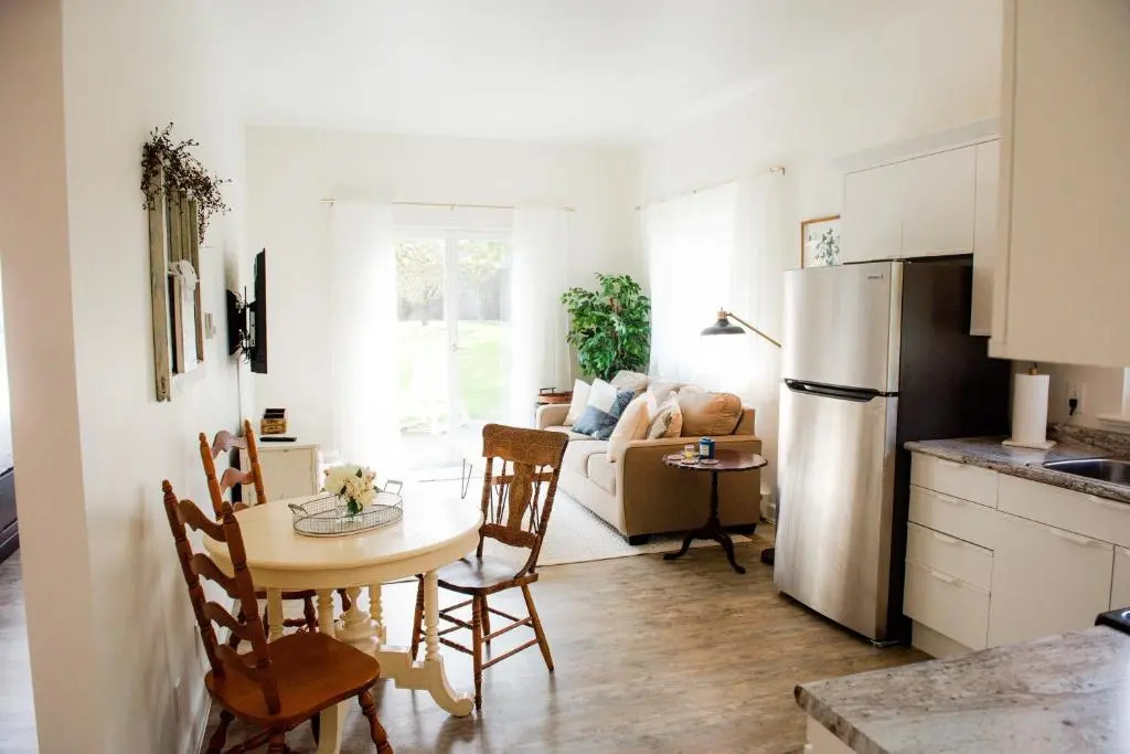 AndersonLane Garden Suite l Beach Access I Kitchen