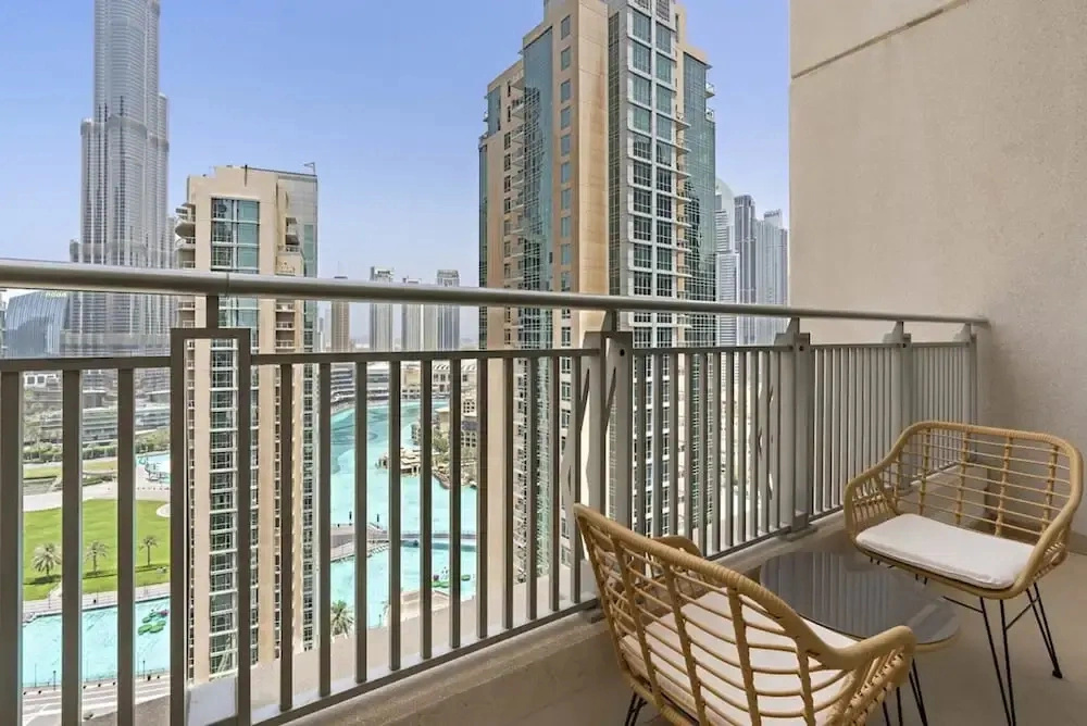 Silkhaus Large Burj Khalifa Prime View Gym Pool