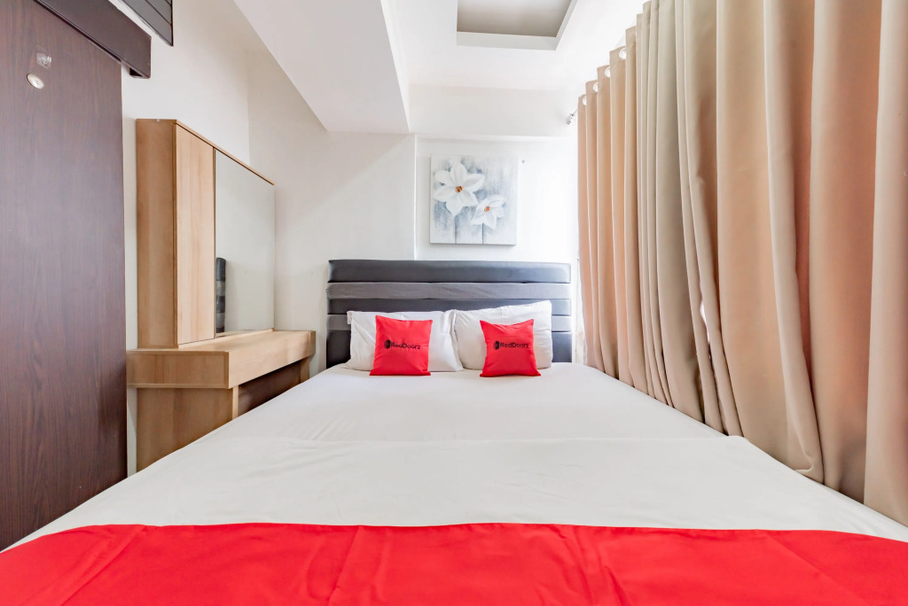 RedDoorz Apartment @ Jarrdin Cihampelas