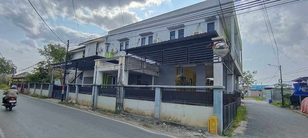 Hotel O Losmen Arkansas Syariah