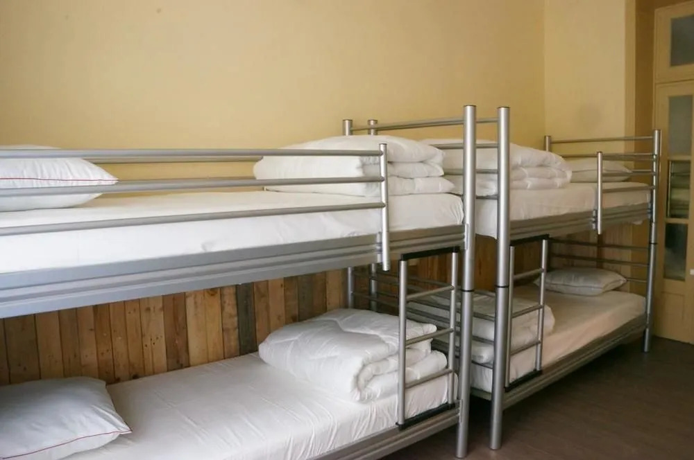 ES Hostel