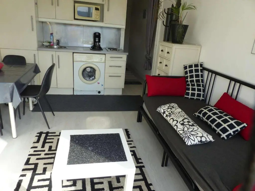 Appartement Le Lavandou, 1 pièce, 4 personnes - FR-1-308-83
