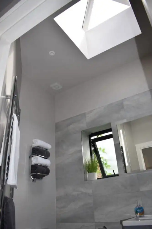 The View, Charming 2-bed Apartment in Shaftesbury,