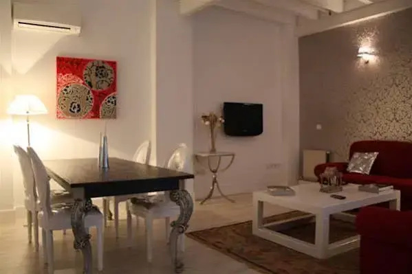 Relator Singular Apartments