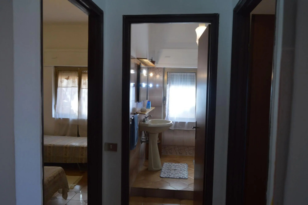 Holiday home with sea view 3 minutes walk from the seashore of Is Arenas beach and  5 minutes on foo-Casa della Salsedine