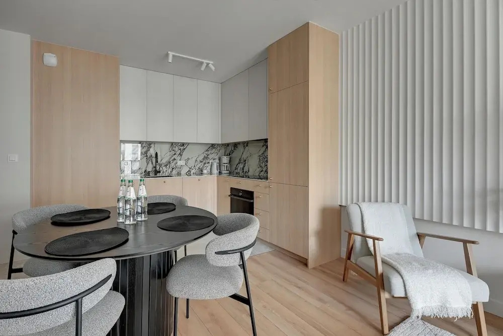 Horizon 63 Superior by Grand Apartments