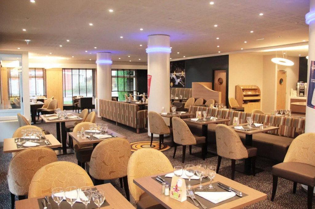 Hostellerie Saint Vincent Beauvais Aeroport