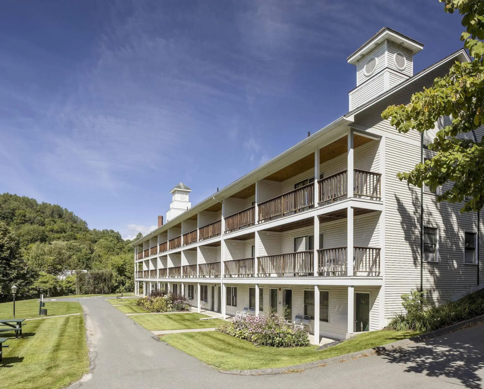 Fairbanks Inn