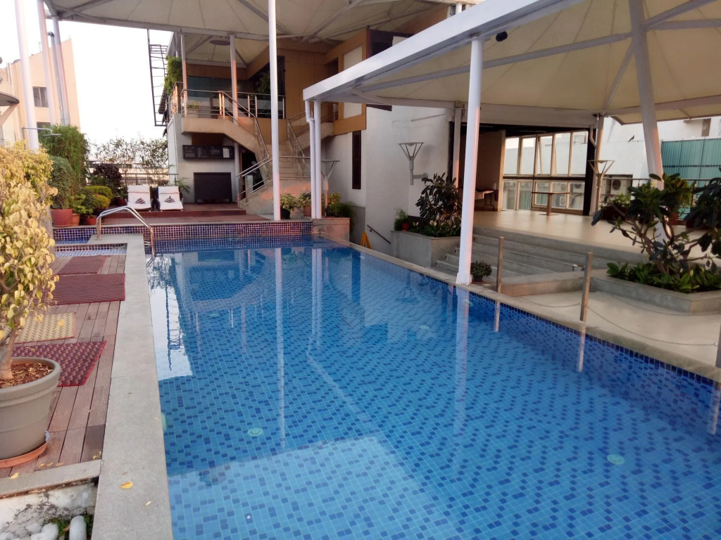 Iris The Business Hotel