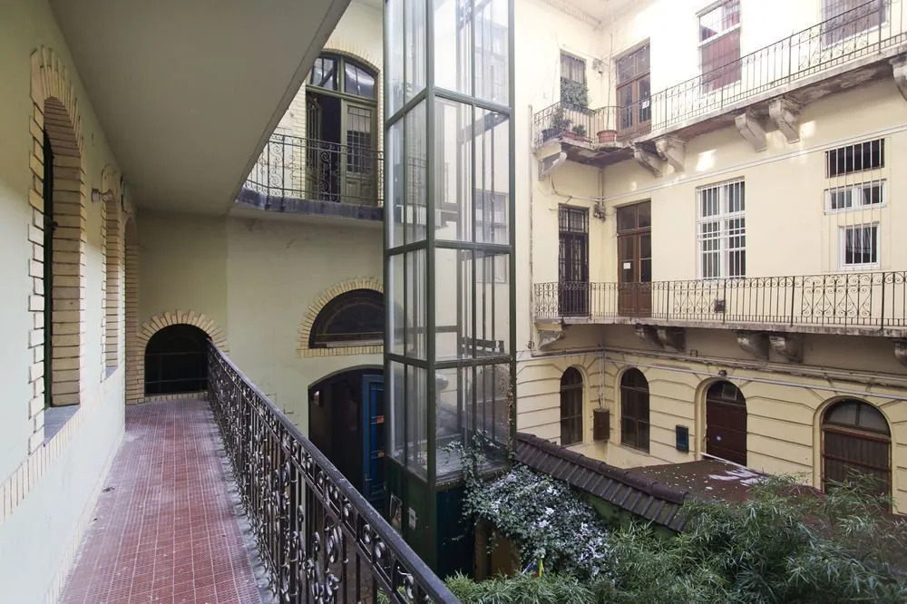 Dandy Deluxe Apartments