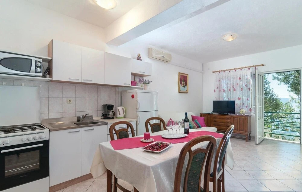 Nice Home in Pisak With Wifi and 3 Bedrooms