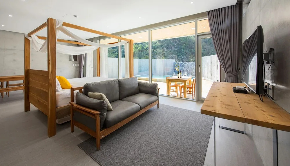 Heritis Poolvilla