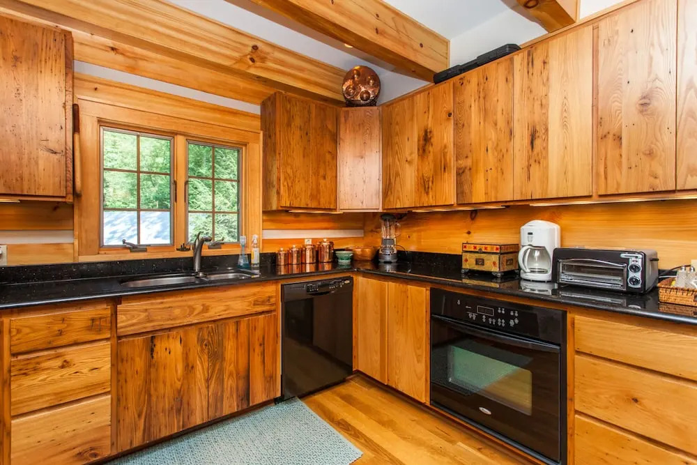 113 Mountain Cove Road House 4 Bedrooms 3.5 Bathrooms Home