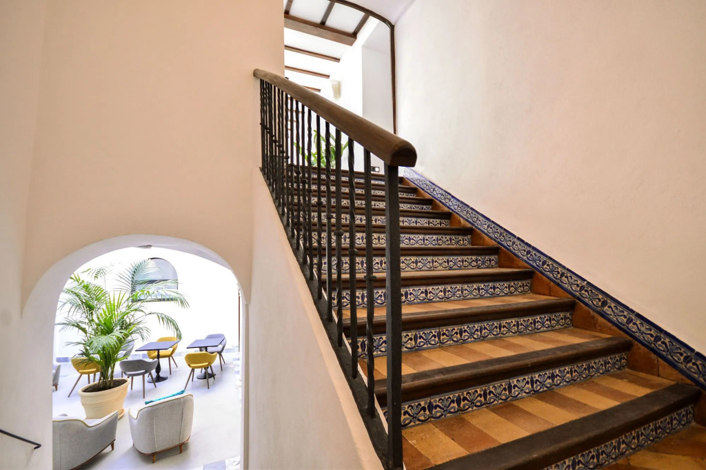 Legado Alcazar Hotel