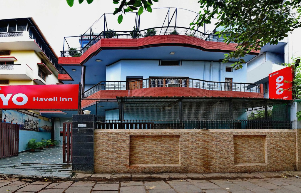 Super OYO 9928 Hotel Haveli Inn1
