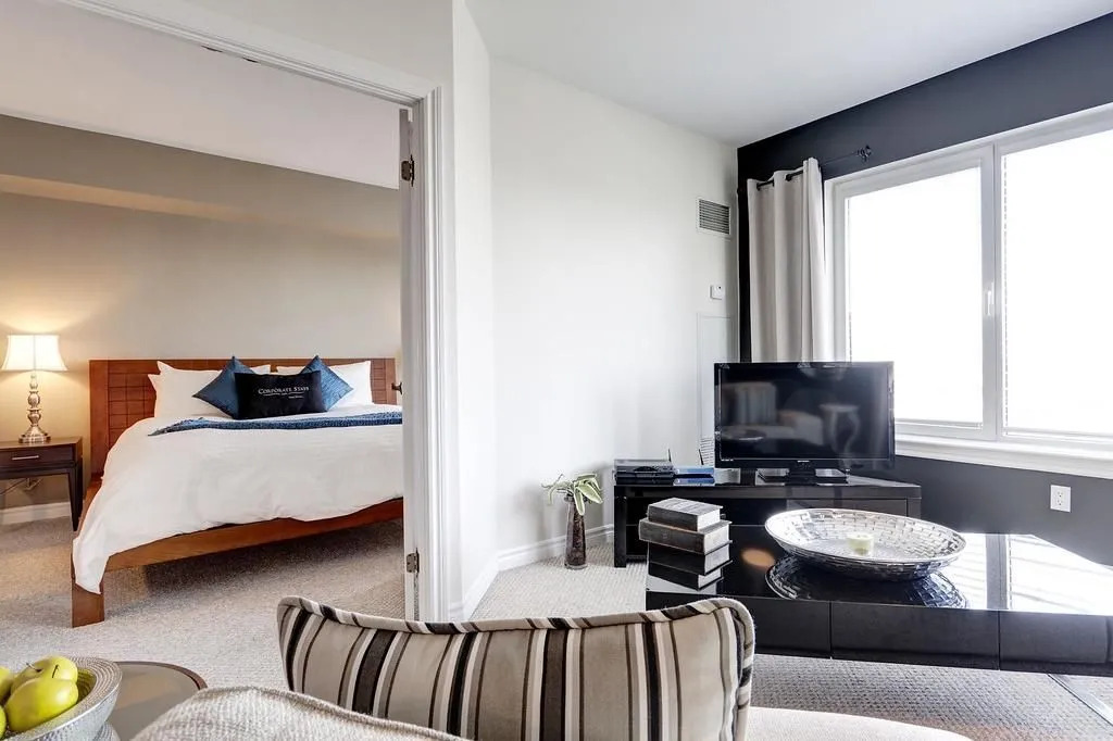 Corporate Stays 50 Laurier Apartment