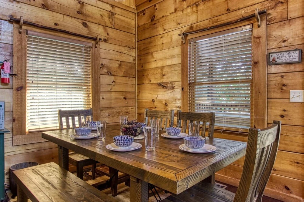Papa Bears Hideaway - FKA Cold Creek Camp By Heritage Cabin Rentals